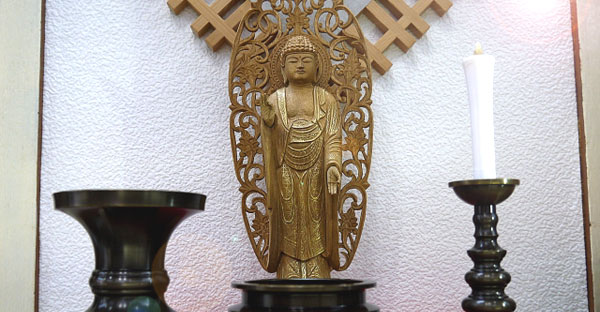 沖縄でミニ仏壇を床の間に見立てる☆祀る神様仏様とは
