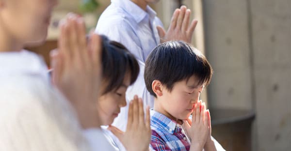 仏壇のお参り：毎日行う4つの供養