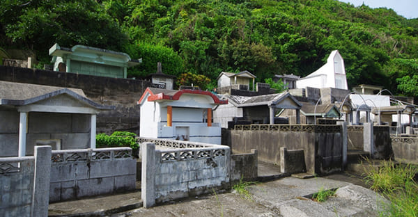 個人墓地の墓じまい手続きは？