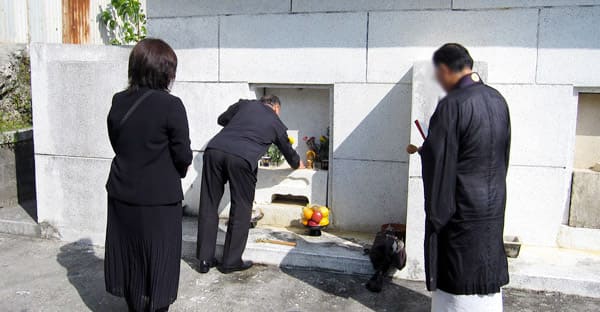 沖縄の改葬とは？墓じまいとの違いを解説